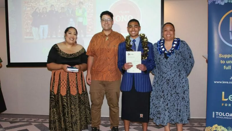 Sonia Pope, Josiah Tualamali’i, a Niu Wave graduate, Ropeta Mene-Tulia