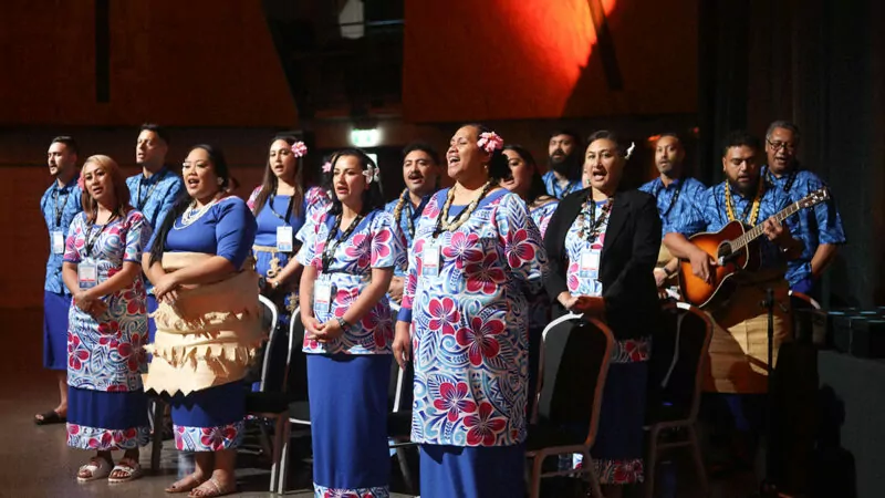The Le Va team sings
